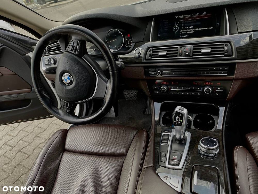 BMW Seria 5 530d xDrive Luxury Line - 20