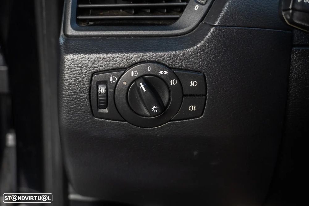BMW X1 20 d sDrive - 26