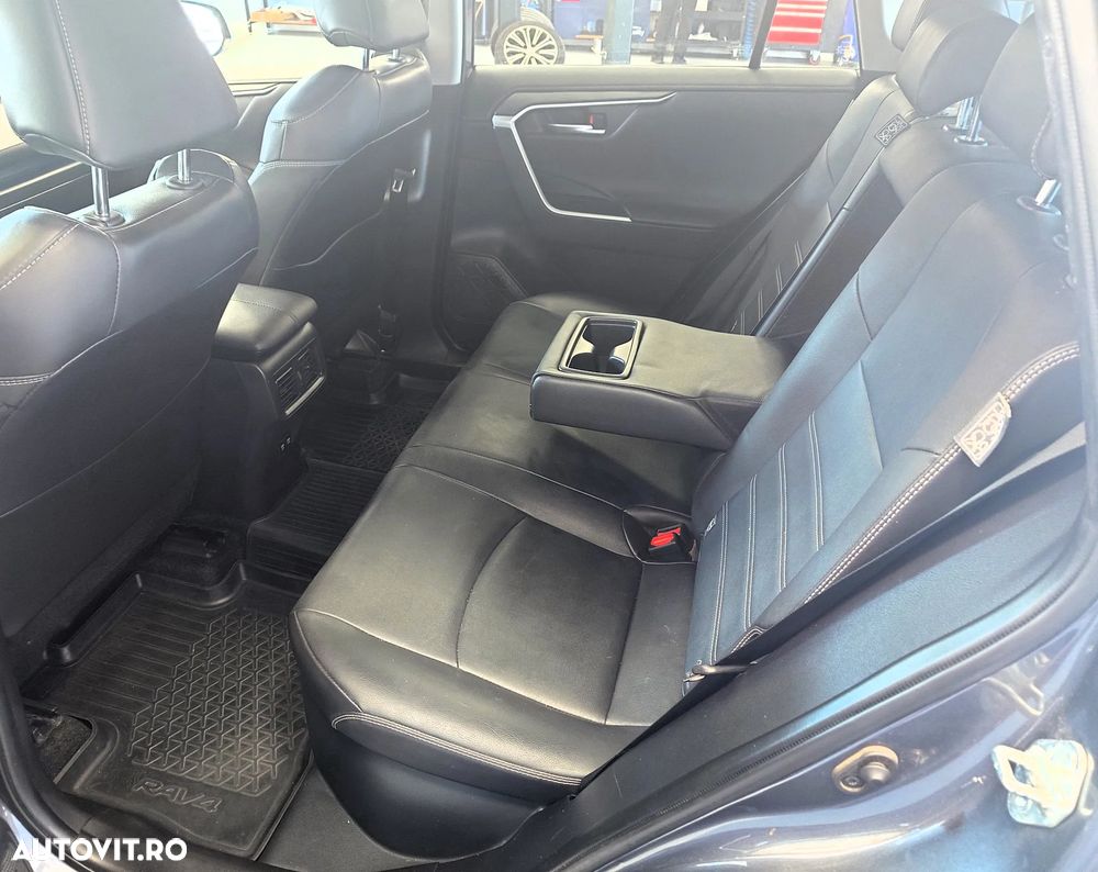 Toyota RAV4 2.5 VVT-iE 4x4 Luxury - 16