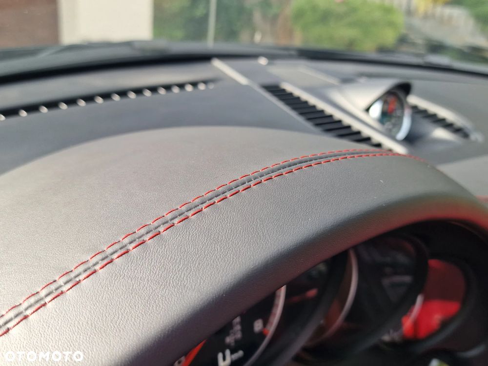 Porsche 911 Turbo S - 19