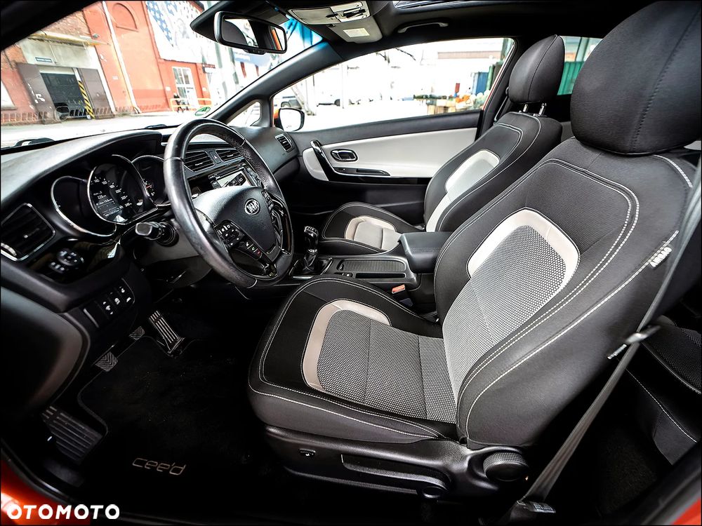 Kia ProCeed 1.6 GDI Spirit - 33