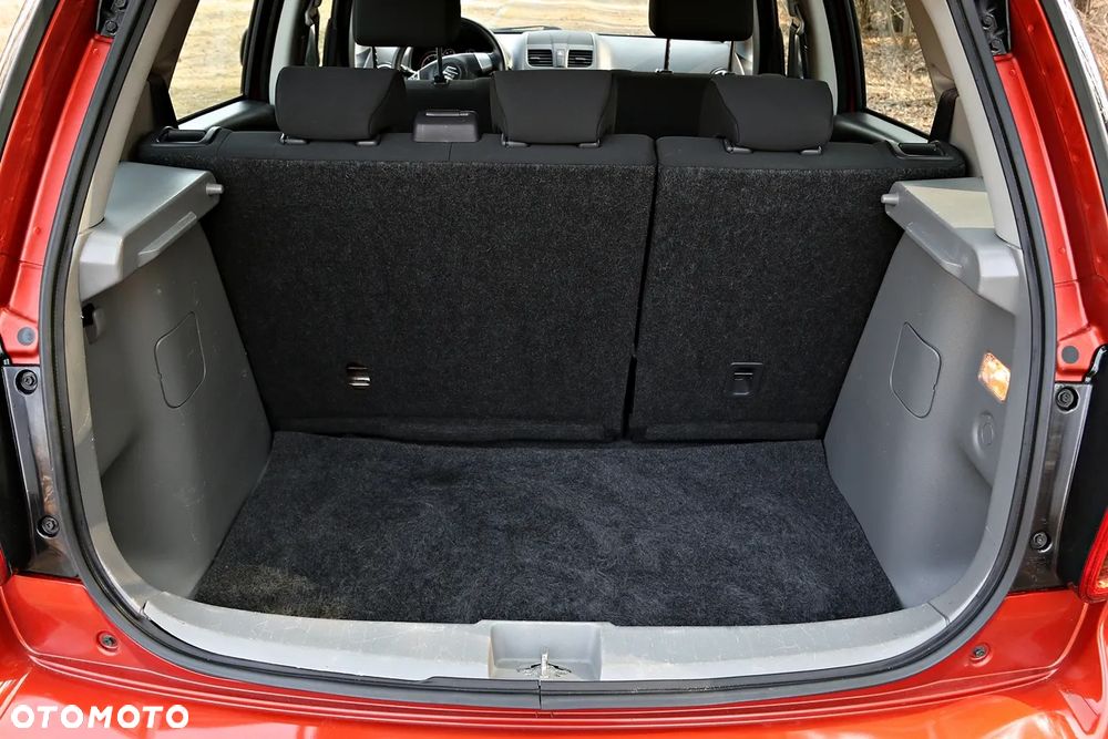 Suzuki SX4 2.0 DDiS 4x4 Style - 28