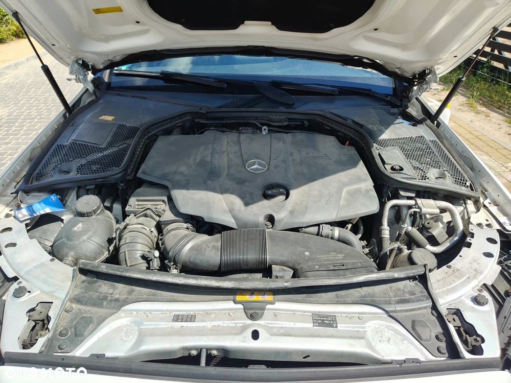 Mercedes-Benz Klasa C 200 d 9G-TRONIC - 21