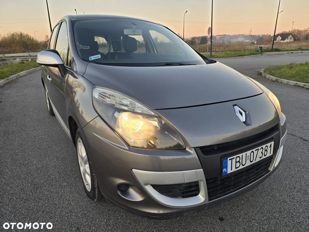 Renault Scenic 1.5 dCi Avantage - 1