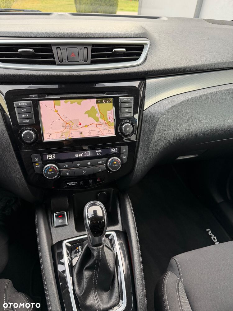 Nissan Qashqai 1.3 DIG-T N-Connecta DCT - 21