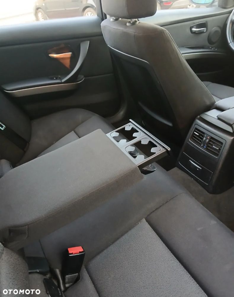 BMW Seria 3 318i - 12