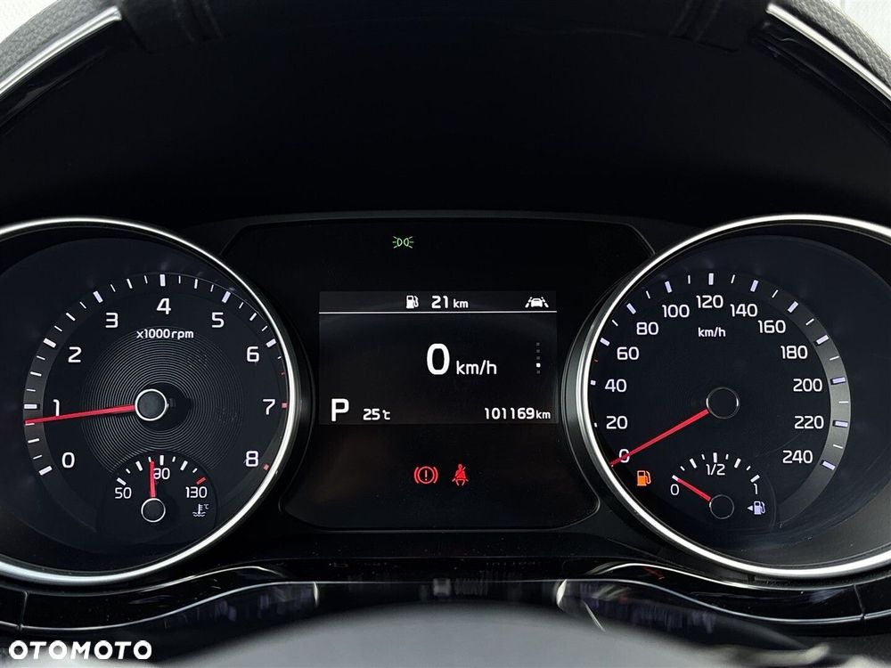 Kia XCeed 1.6 T-GDI L Business Line DCT - 16