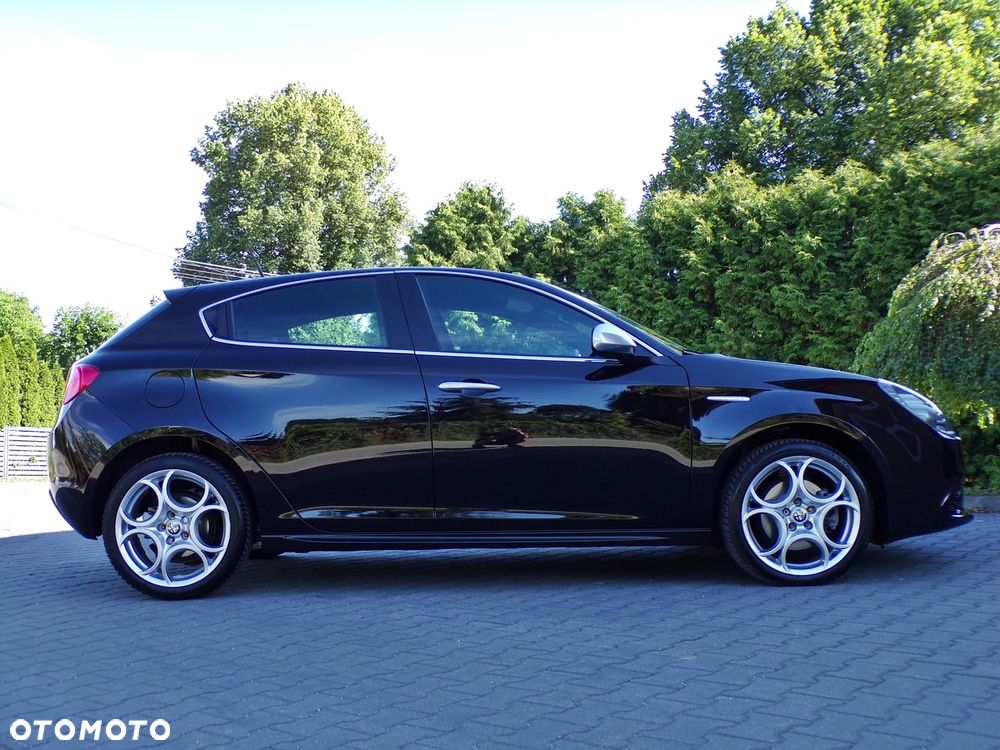 Alfa Romeo Giulietta - 8