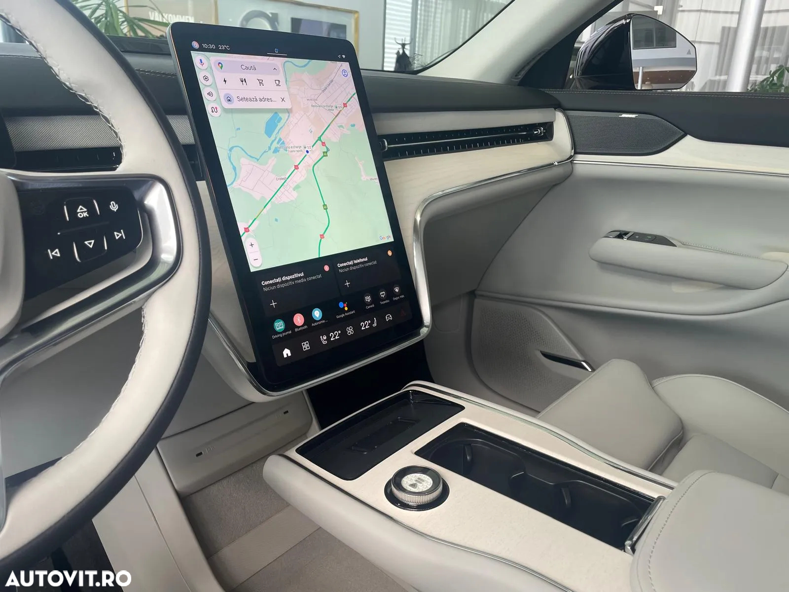 Volvo EX90 - 12