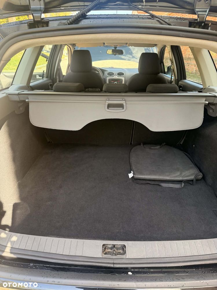 Ford Focus 1.8 TDCi Ambiente - 13