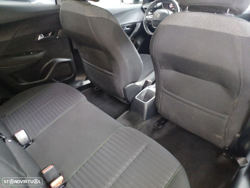 Peugeot 2008 1.2 PureTech Active - 11