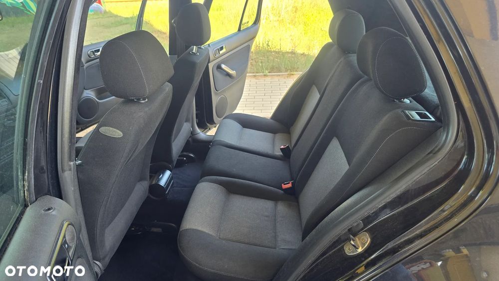 Volkswagen Golf 1.9 TDI Comfortline - 25