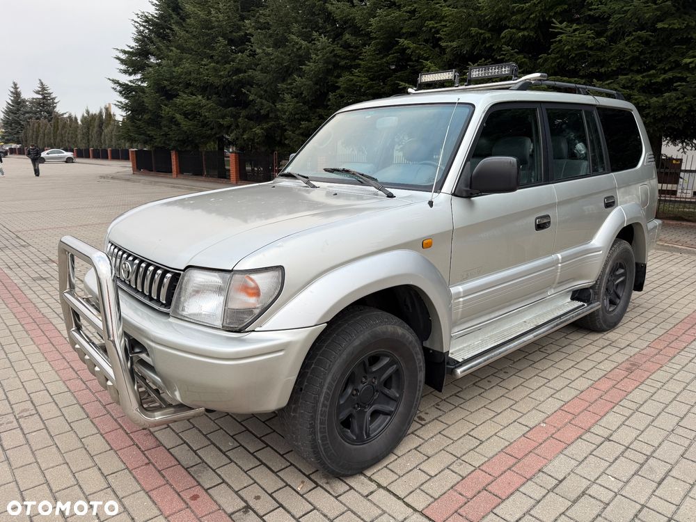 Toyota Land Cruiser - 10