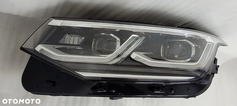 LAMPA LEWA PRZÓD VW TIGUAN II LIFT 2020- 5NB941081C ,,IQ LIGHT,, - 5