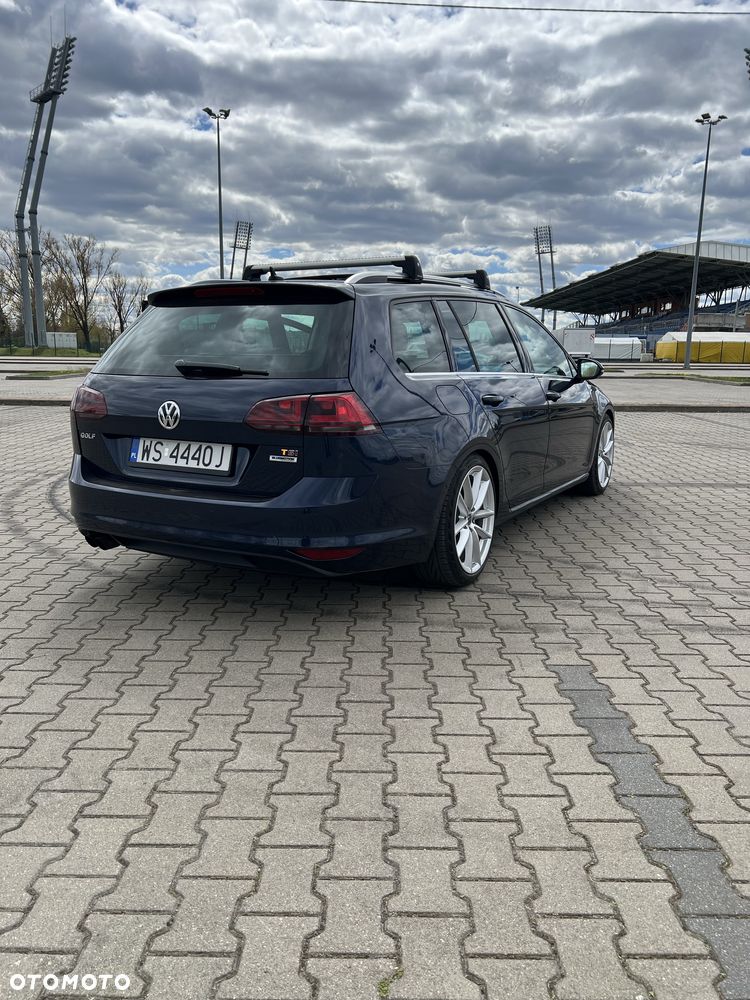 Volkswagen Golf - 4