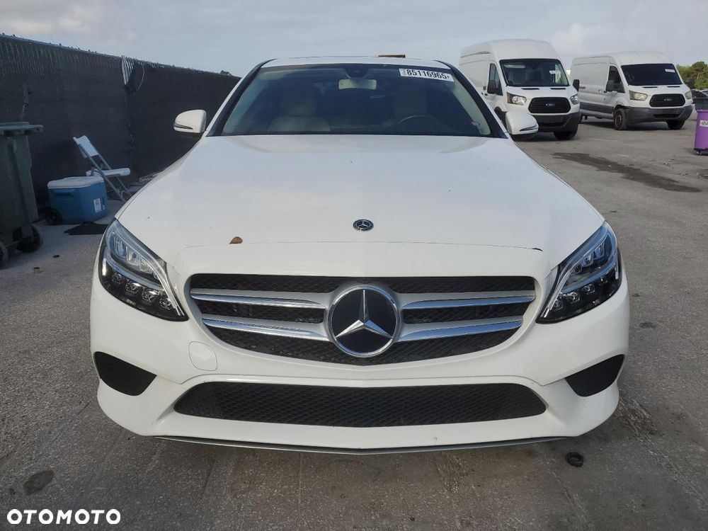 Mercedes-Benz Klasa C 300 9G-TRONIC Edition - 6