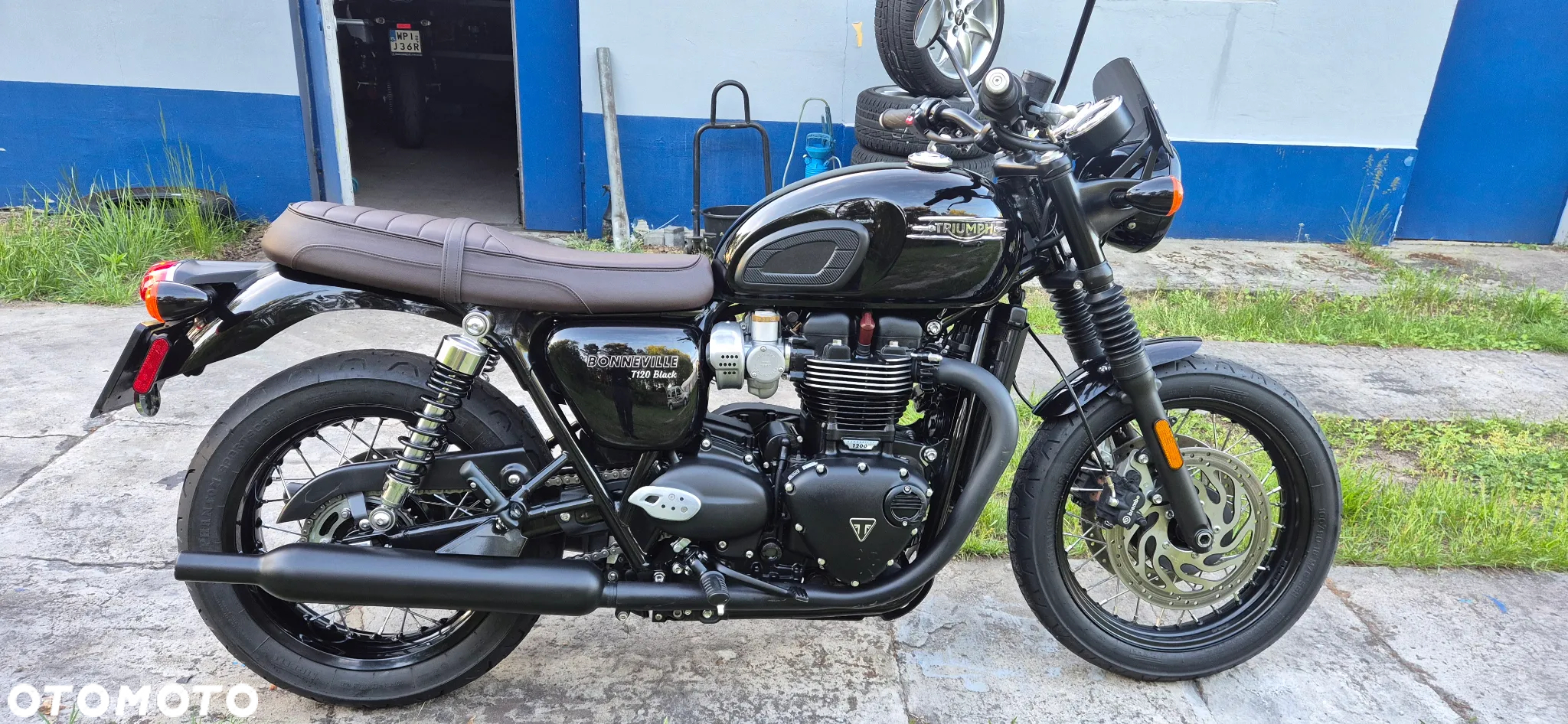 Triumph Bonneville - 22