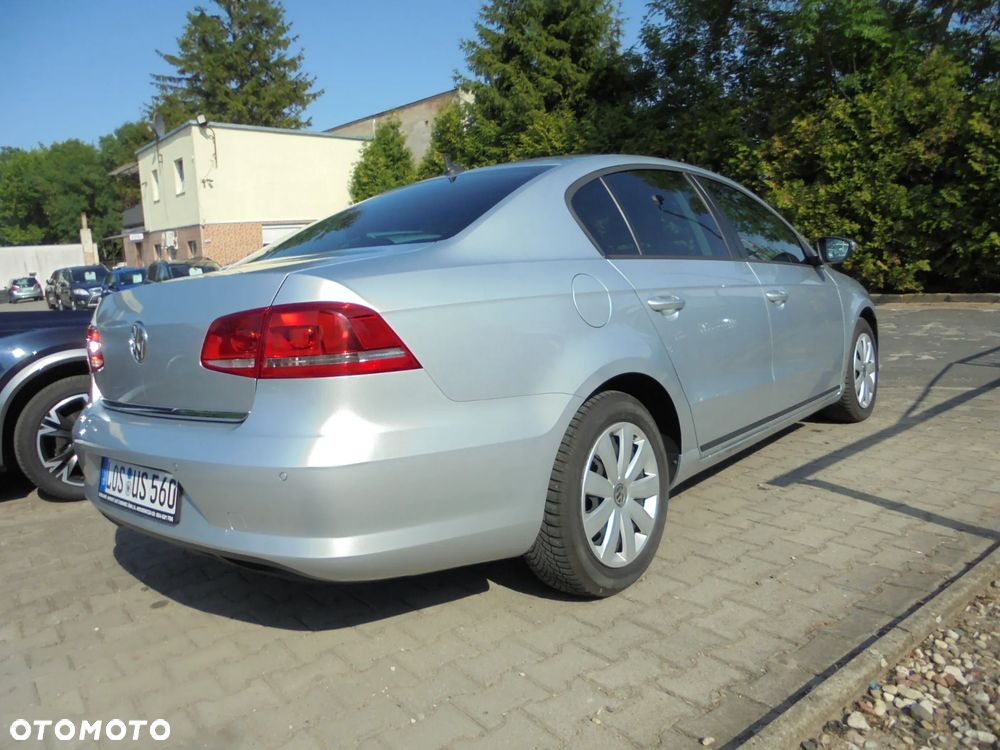 Volkswagen Passat 2.0 TDI Comfortline - 36
