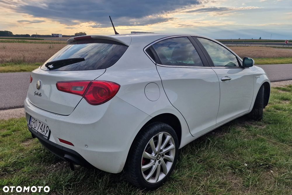 Alfa Romeo Giulietta 2.0 JTDM Distinctive - 20