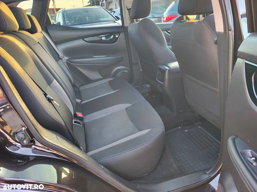 Nissan Qashqai 1.3 DIG-T N-CONNECTA - 13