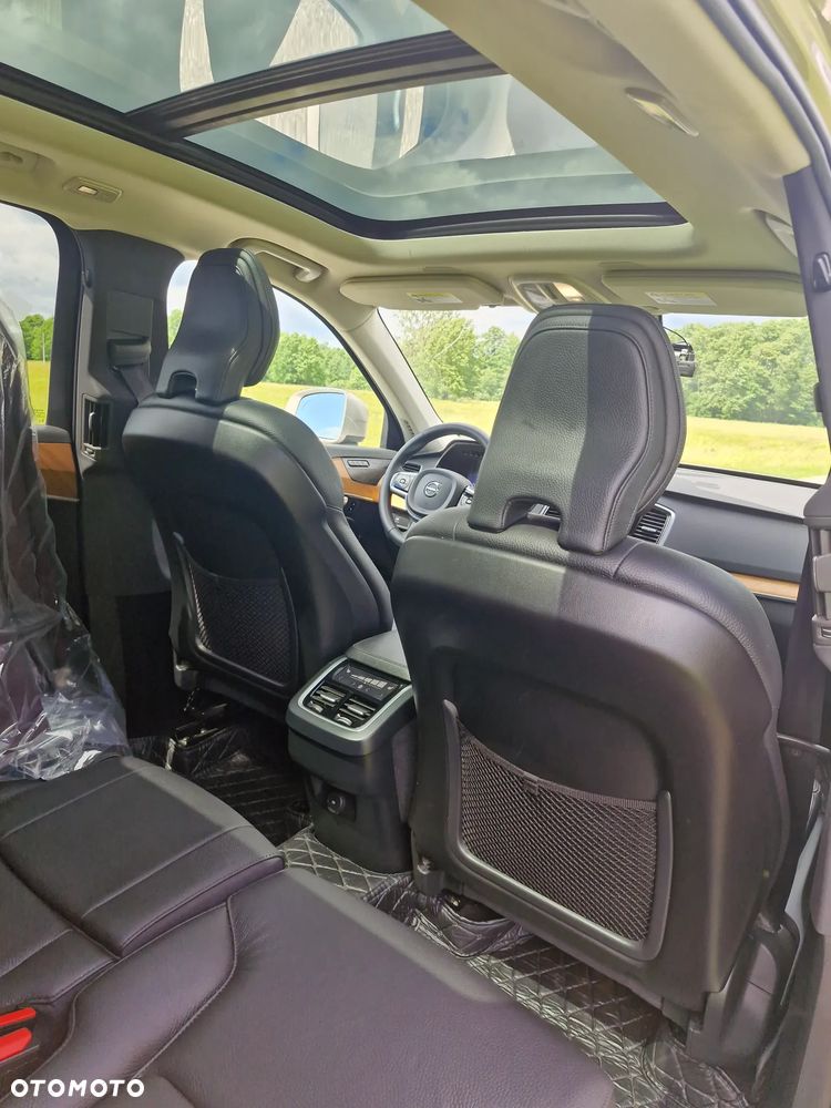 Volvo XC 90 - 7
