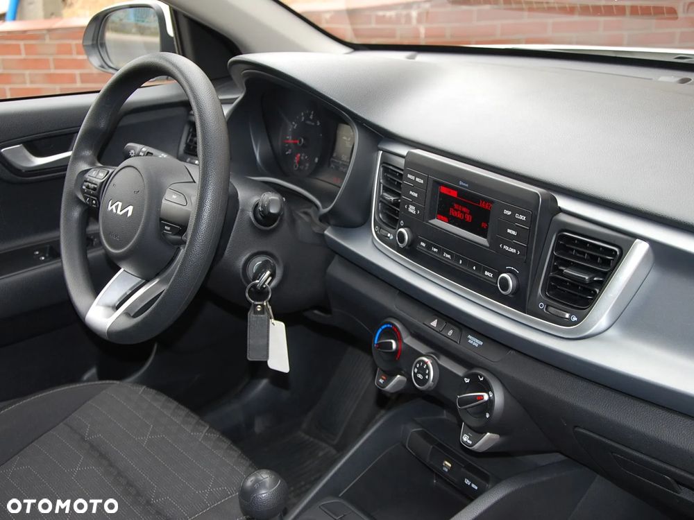 Kia Rio 1.2 M - 11