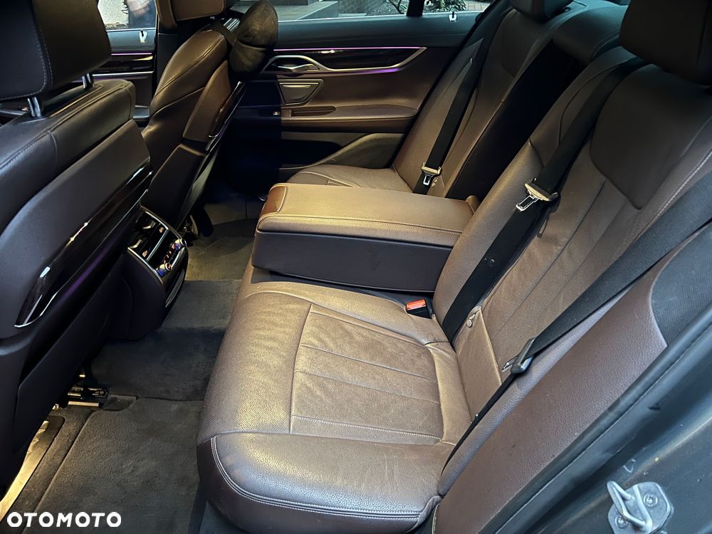 BMW Seria 7 730d xDrive - 10