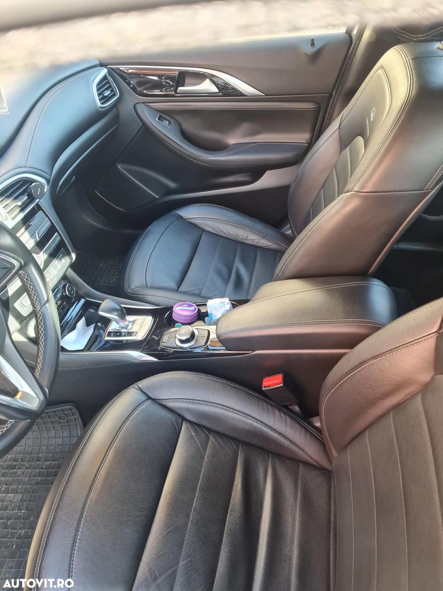 Infiniti Q30 1.6t DCT Luxe - 11