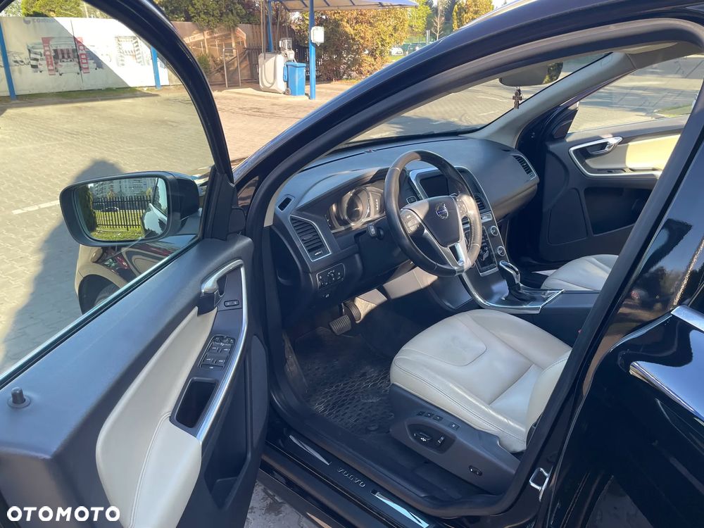 Volvo XC 60 D4 AWD Summum - 10