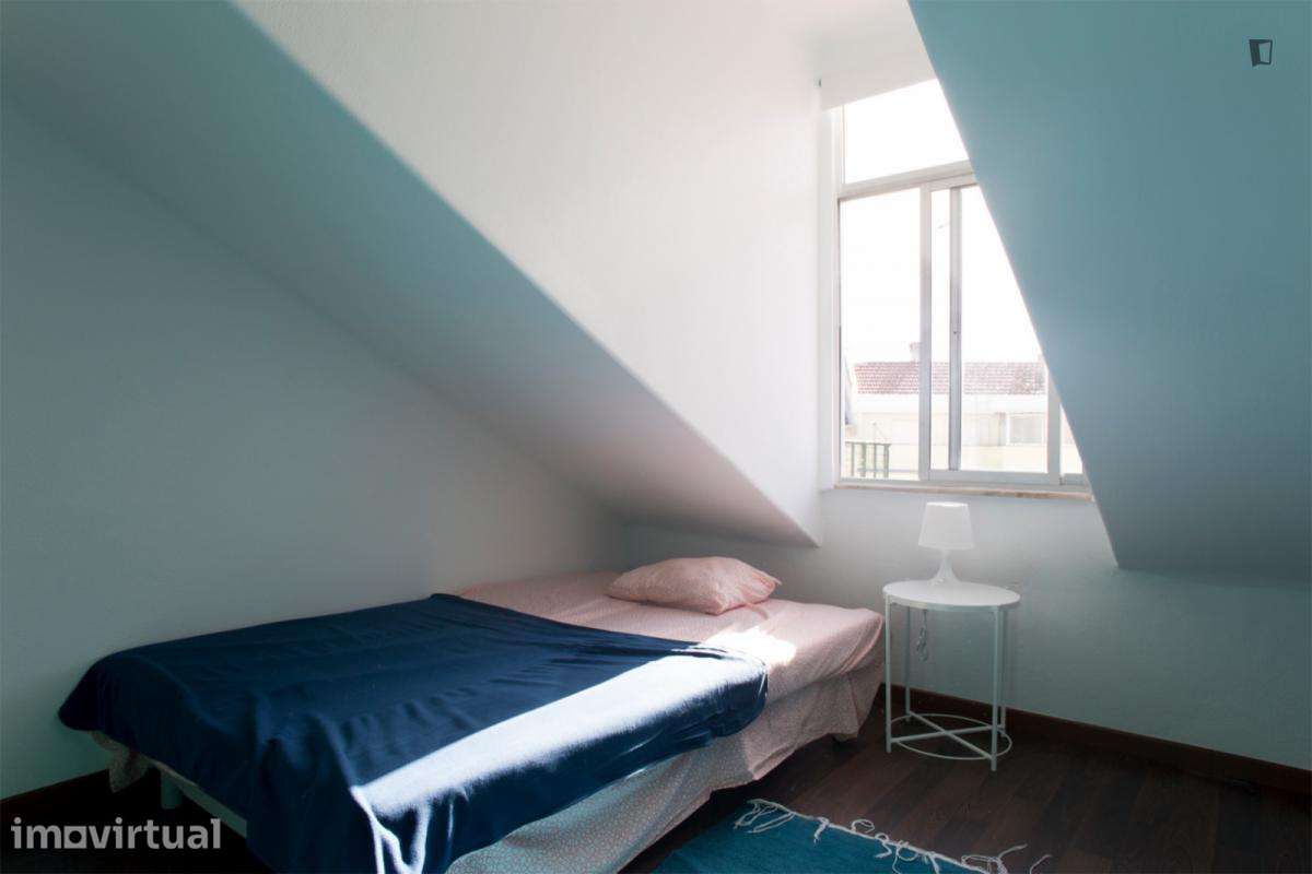 Quarto - localizado em Alcântara Lisbon - Grande imagem: 5/12