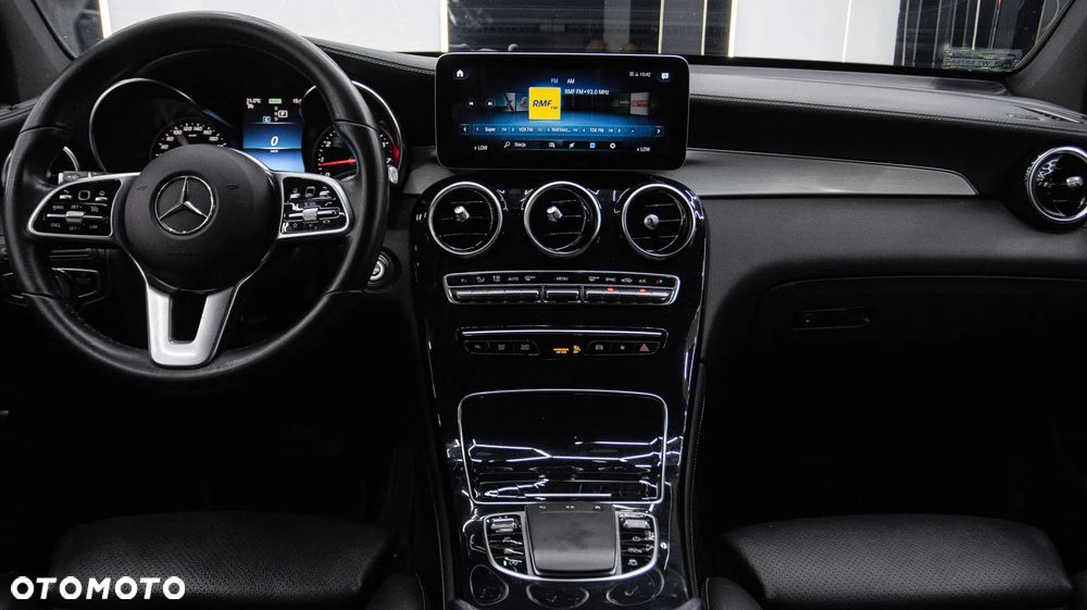 Mercedes-Benz GLC 200 - 16