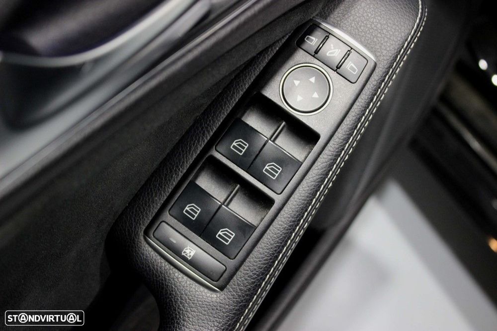 Mercedes-Benz CLA 220 - 12