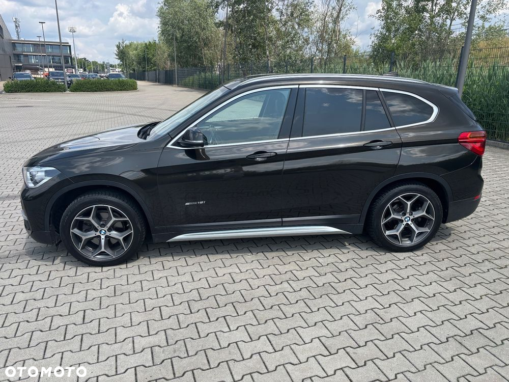BMW X1 sDrive18i - 8