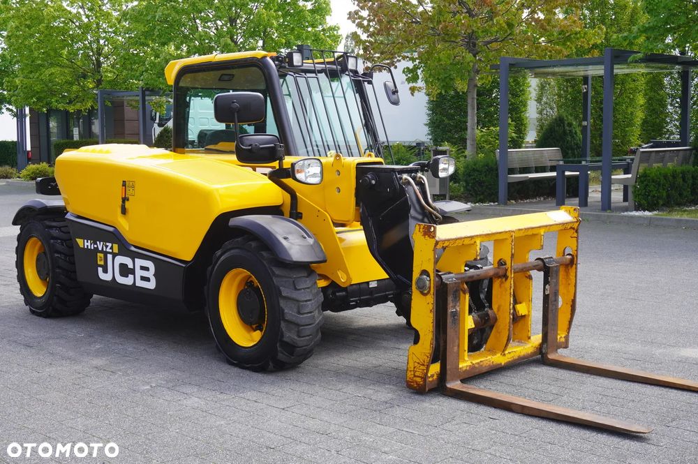 JCB 525-60T5 / 2022 / 860 MTH! / 2,5 t / zasięg 6 m / joystick - 8