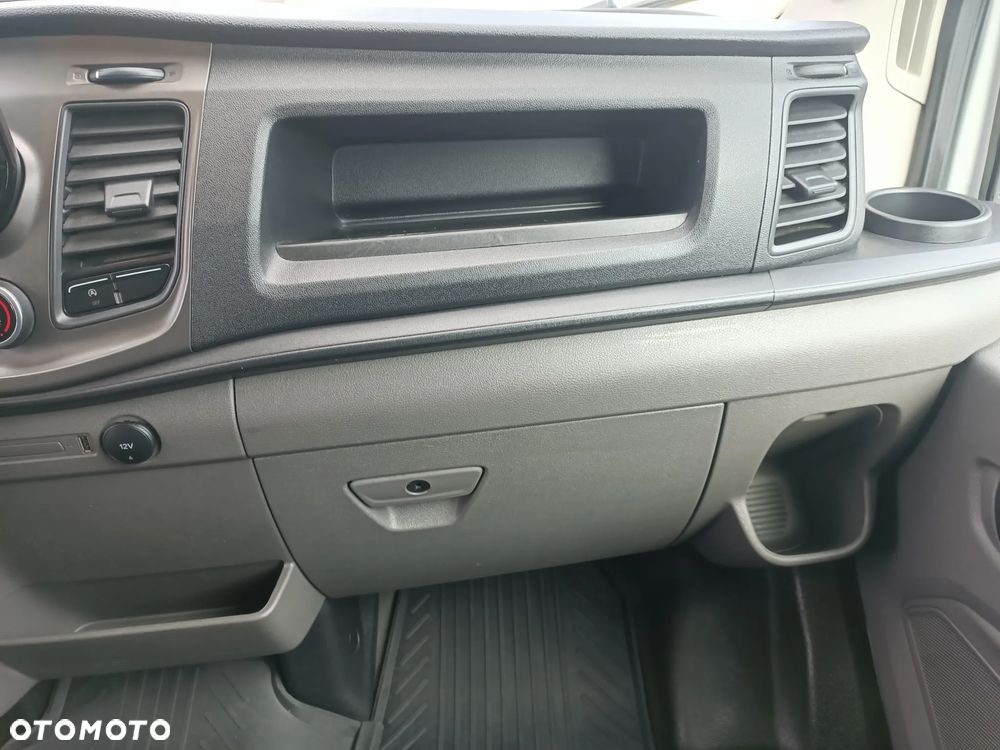 Ford Transit 130KM Kontener Izoterma Winda 750kg - 21
