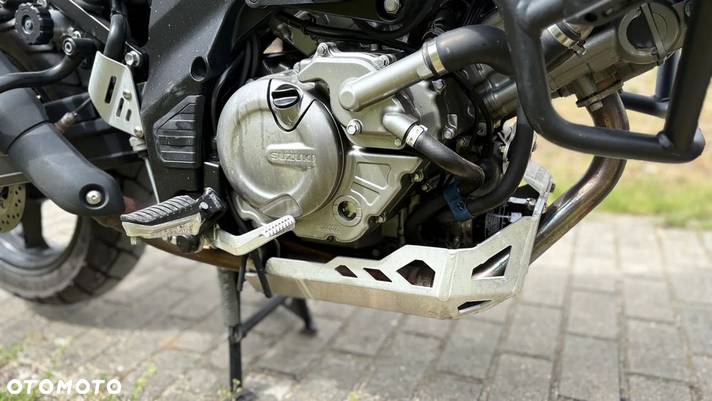 Suzuki DL - 10