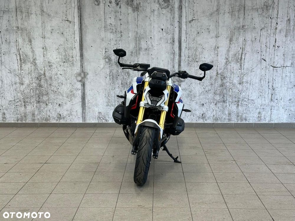 BMW R - 8