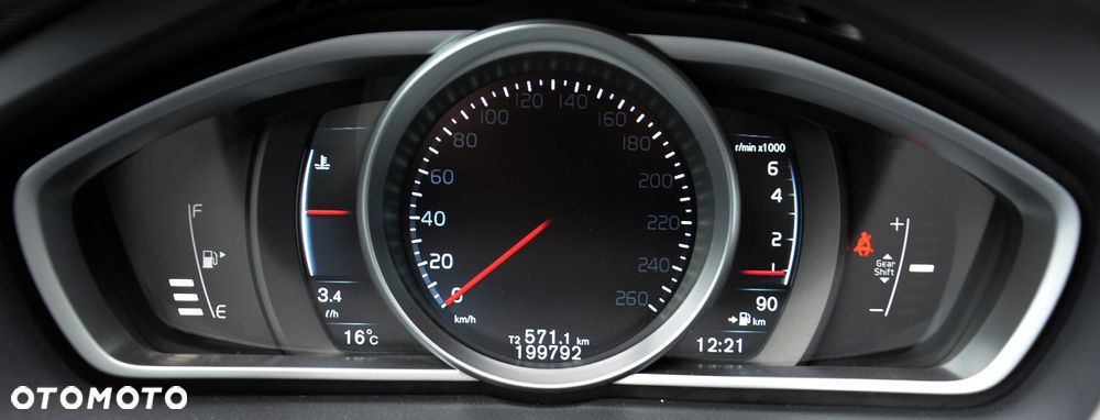 Volvo V40 T2 - 15