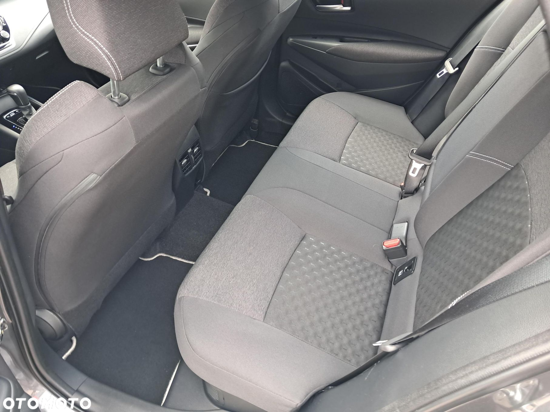 Toyota Corolla - 10