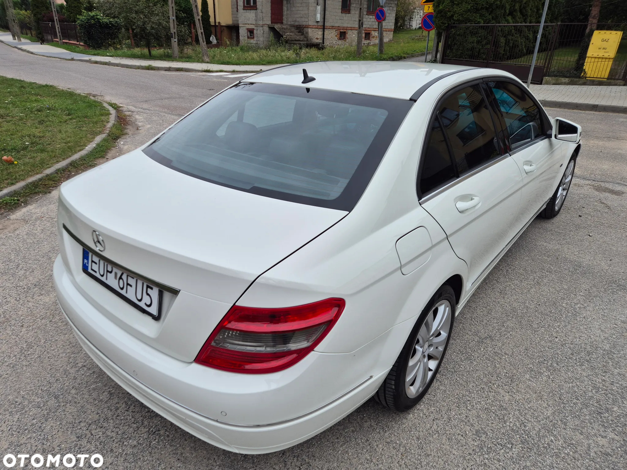 Mercedes-Benz Klasa C 180 T Kompressor BlueEFFICIENCY Avantgarde - 17