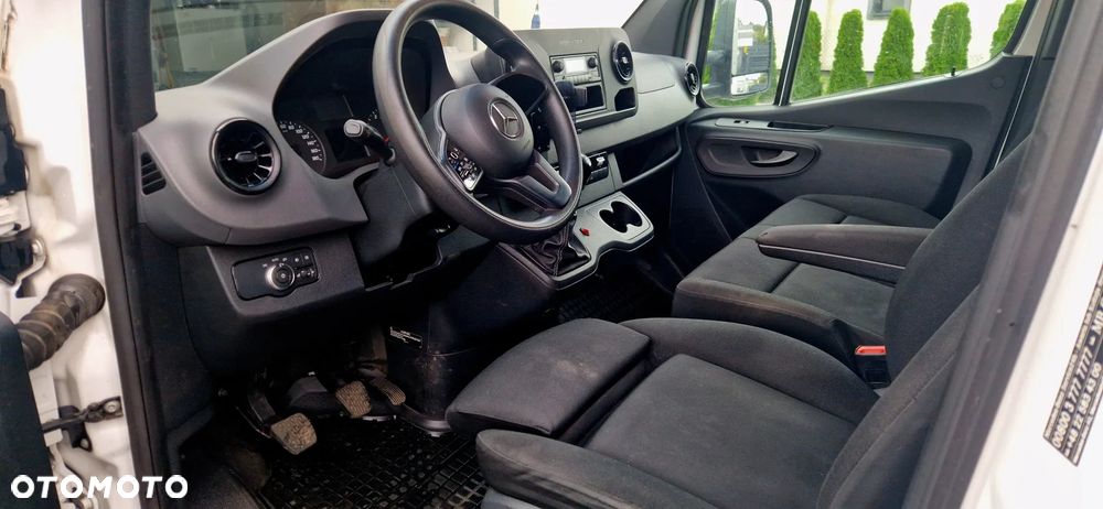 Mercedes-Benz Sprinter 519 - 27