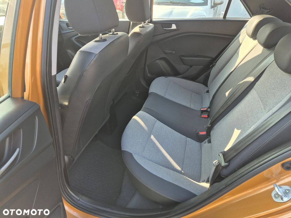 Hyundai i20 blue 1.2 Classic - 12