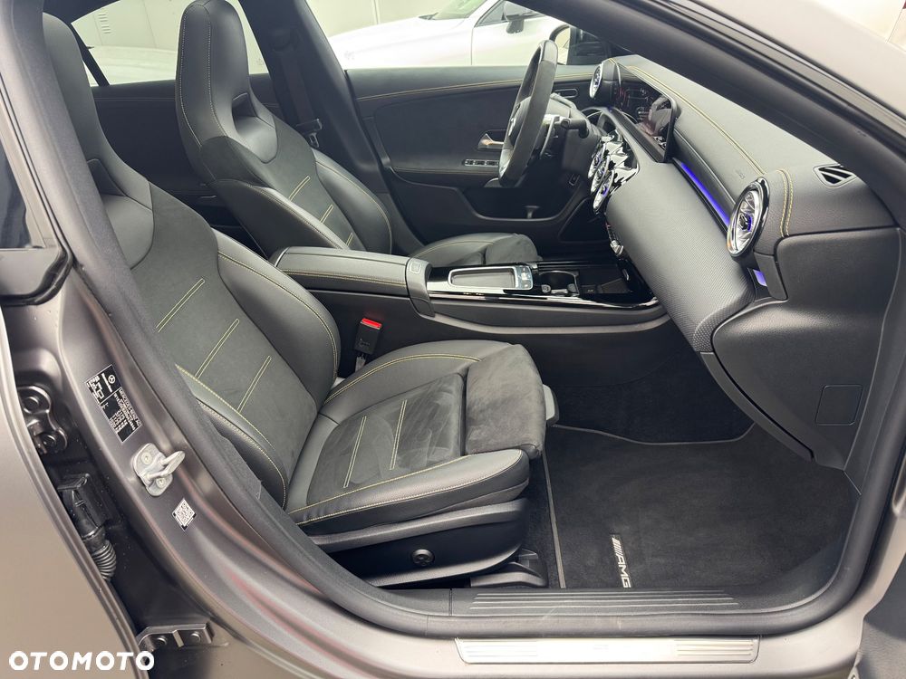 Mercedes-Benz CLA AMG 45 S 4Matic+ AMG Speedshift 8G-DCT Stree Style Edition - 36