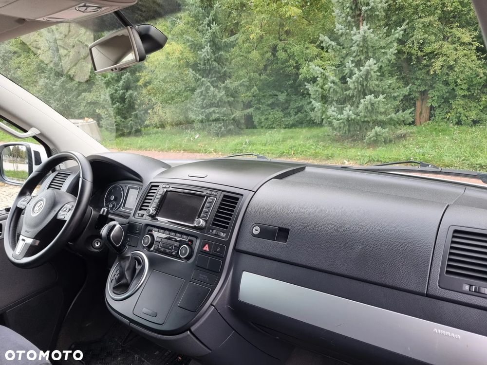 Volkswagen Multivan - 16