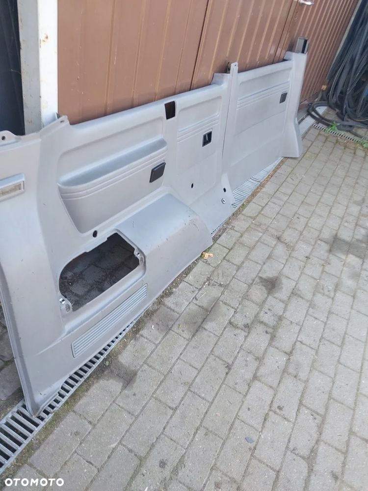 boczki tapicerka tył vw t5 długi