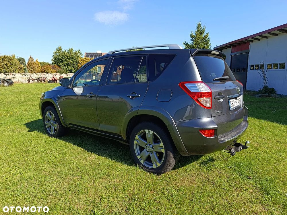 Toyota RAV4 2.2 D-CAT 2010 - 11