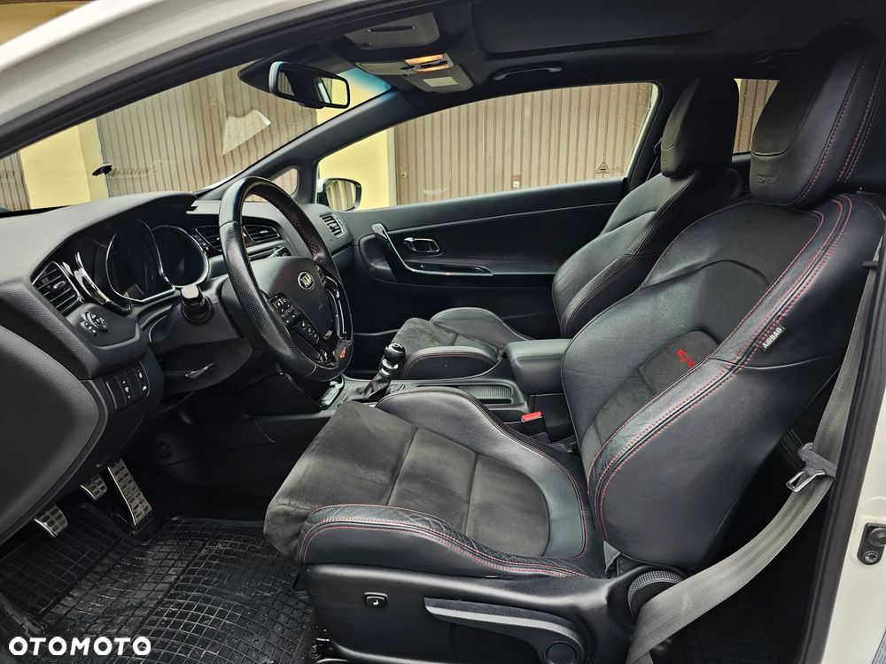 Kia Ceed 1.6 T-GDI GT-Track - 15