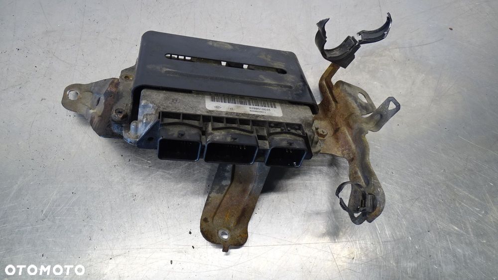KOMPUTER SILNIKA SUZUKI GRAND VITARA II 1.9DDiS 8200518648 - 1