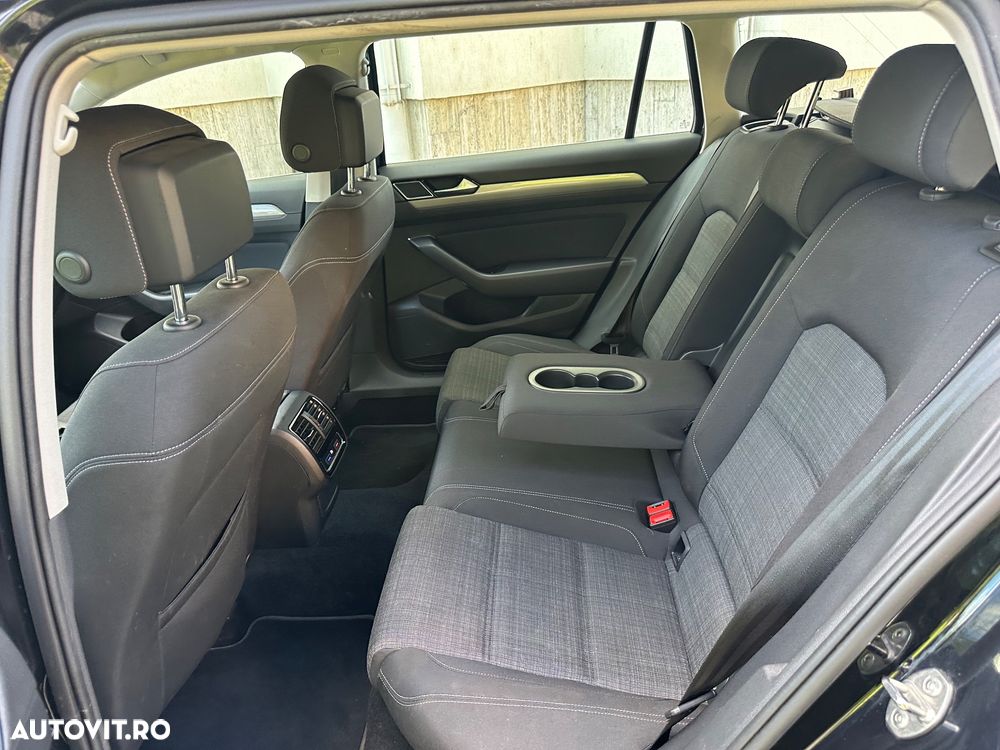 Volkswagen Passat - 27
