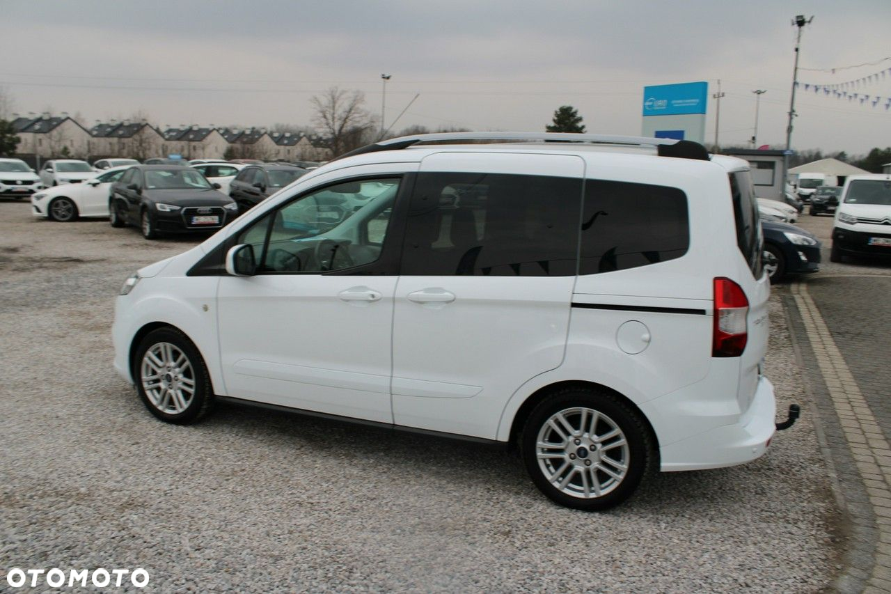 Ford Tourneo Courier - 9
